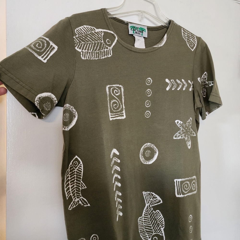 S Vintage Abstract Fish Print Green Short Sleeve Top by Coconut Bay, Size Small